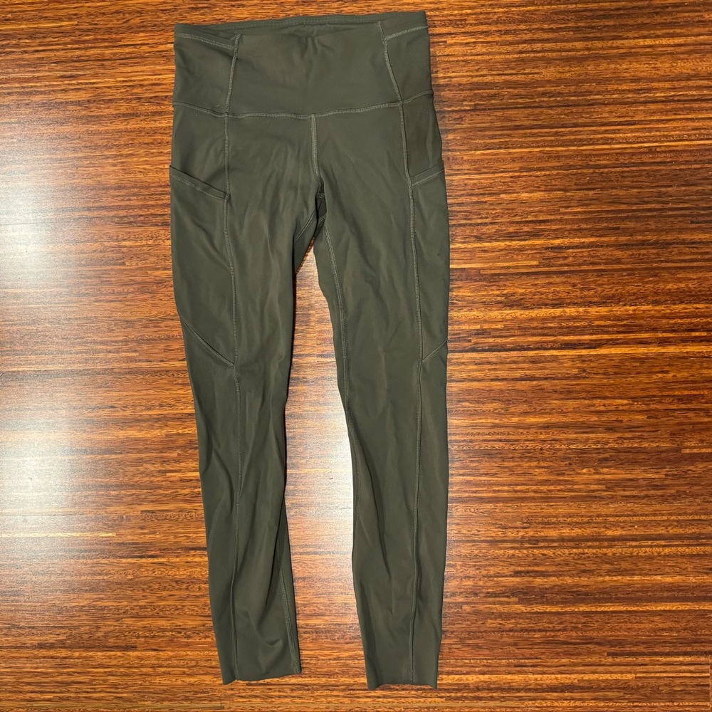 Lululemon Fast & Free 7/8 Tight II *Non-Reflective Nulux 25" Olive green size 4
